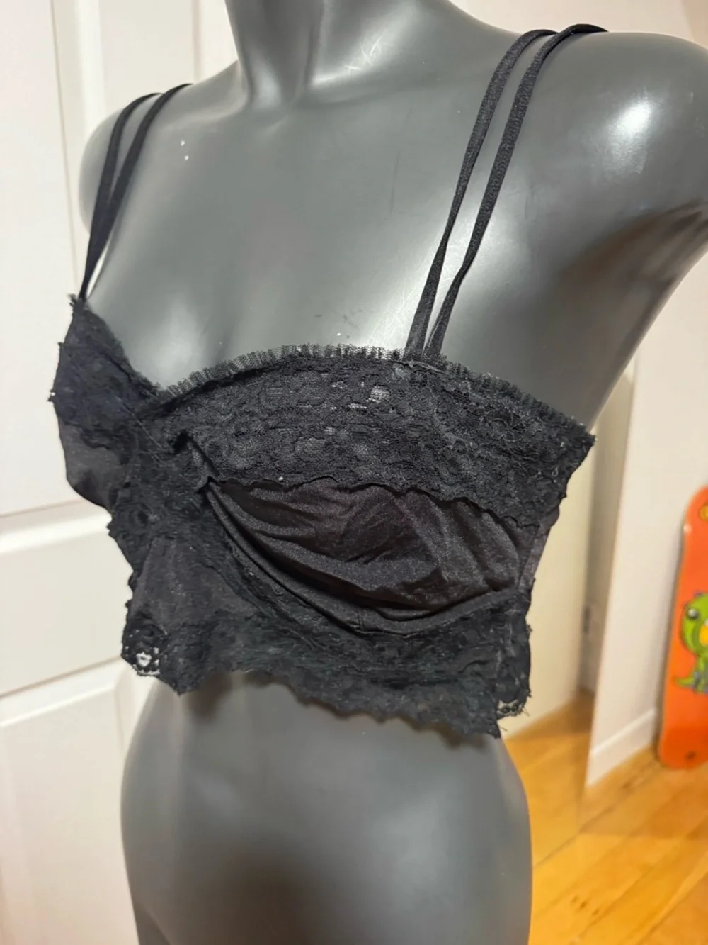 Black Crop Top - - Picture 2 of 6